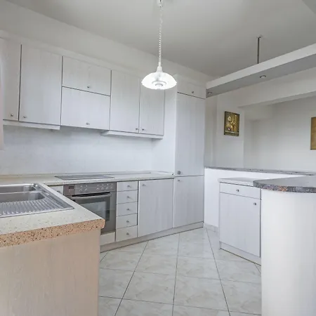 Helena Christina Aparthotel