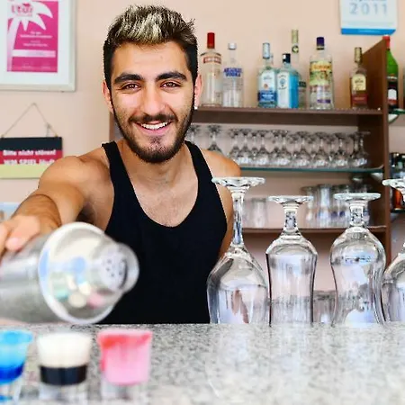 Aparthotel Helena Christina 3*