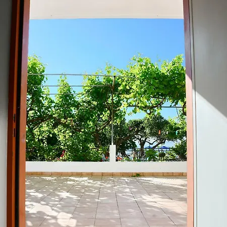 Helena Christina Aparthotel 3*