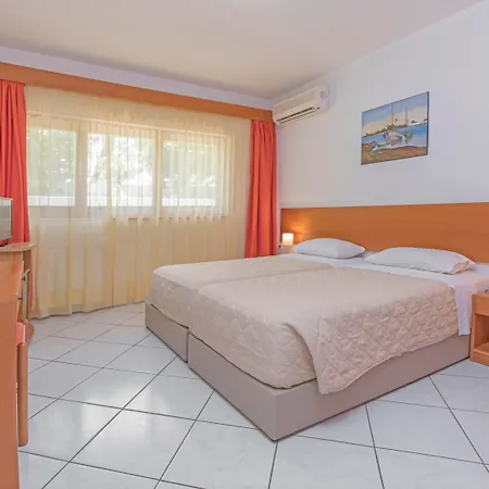 Hotel de apartamente Helena Christina 3*