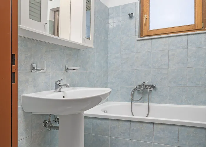 Helena Christina 3* Asgourou