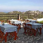 Aparthotel Helena Christina 3*