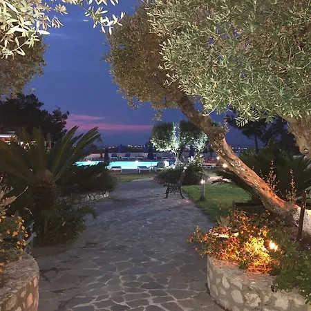 Helena Christina Asgourou