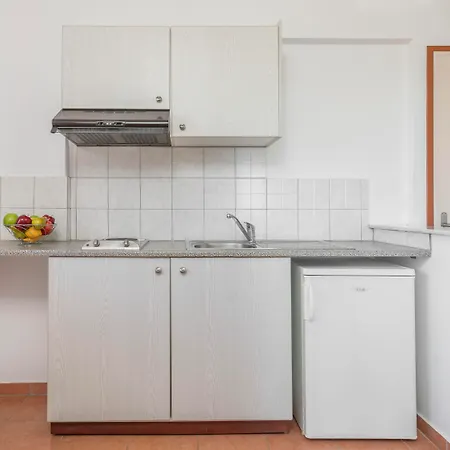 Helena Christina Aparthotel 3*