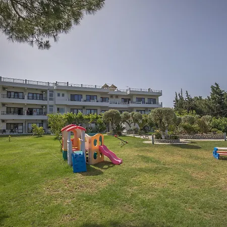 Aparthotel Helena Christina 3*