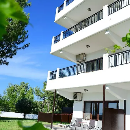 Helena Christina 3* Asgourou