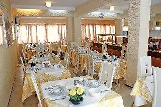 Helena Christina אסגורו