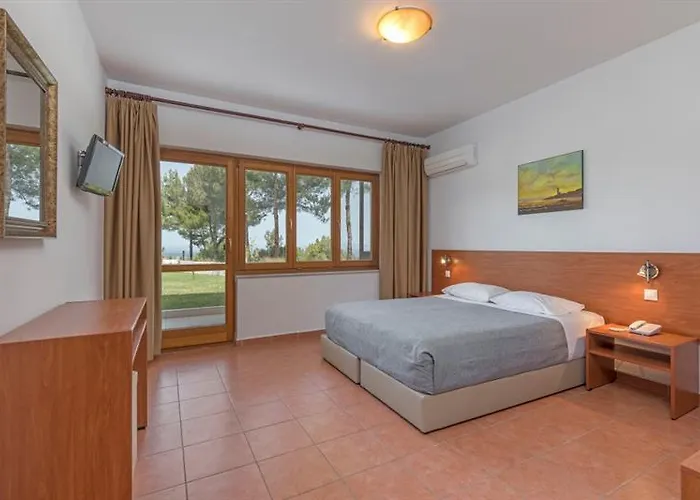 Helena Christina 3* אסגורו