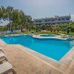 Hotel de apartamente Helena Christina Asgourou