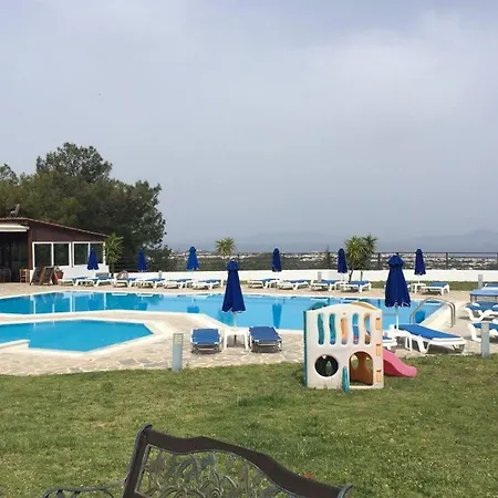 Helena Christina Ξενοδοχείο με διαμερίσματα Ασγούρου