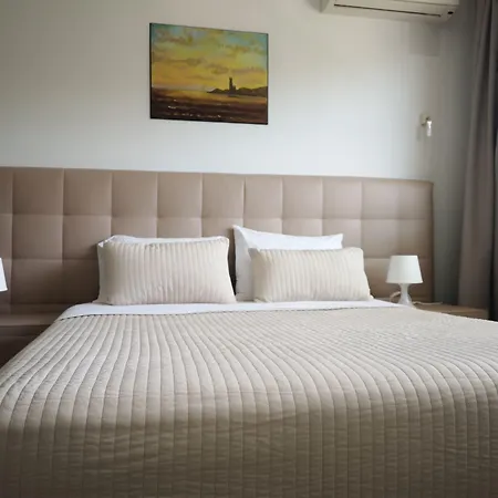 Apart-hotel Helena Christina