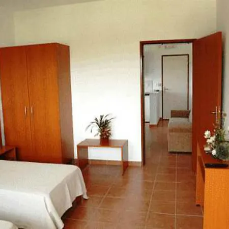 Apart-hotel Helena Christina 3*