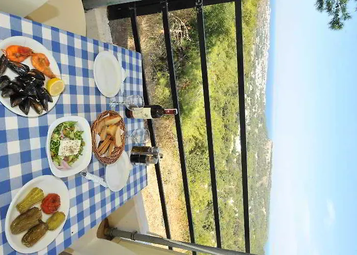 Helena Christina Aparthotel