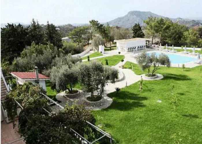 Appart hôtel Helena Christina 3*