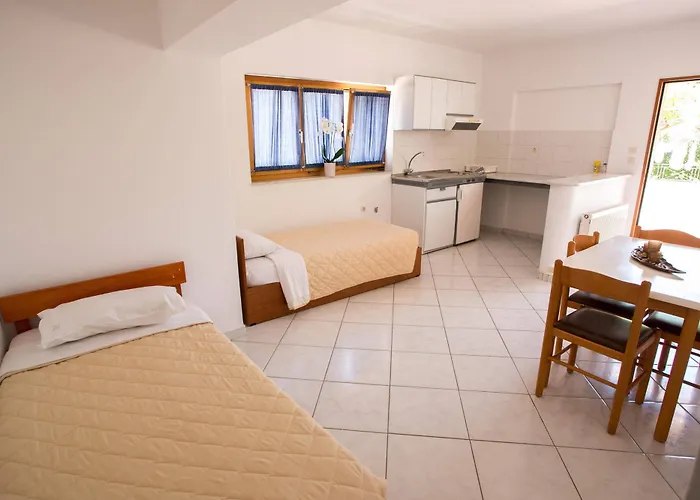 Aparthotel Helena Christina