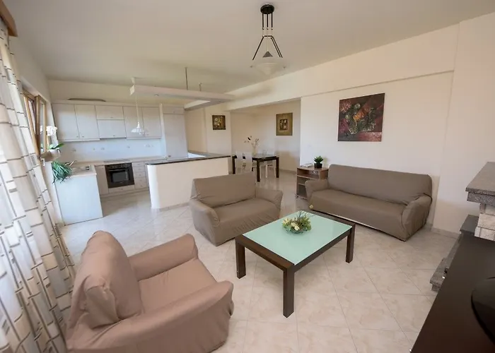 Aparthotel Helena Christina 3*