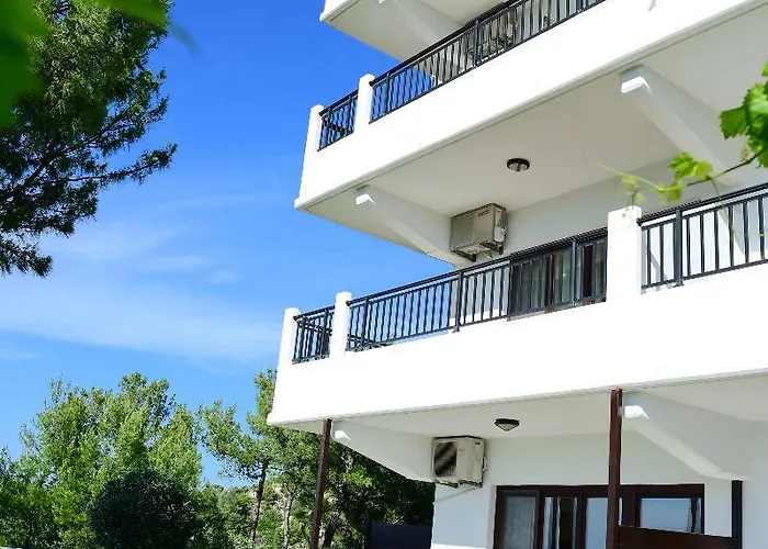 Helena Christina 3* Asgourou