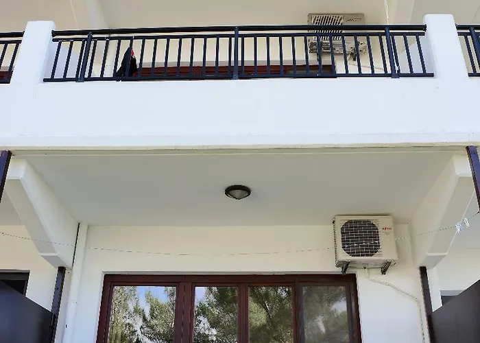 Helena Christina Aparthotel