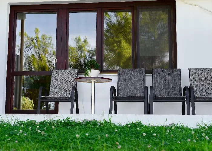 Aparthotel Helena Christina Asgourou