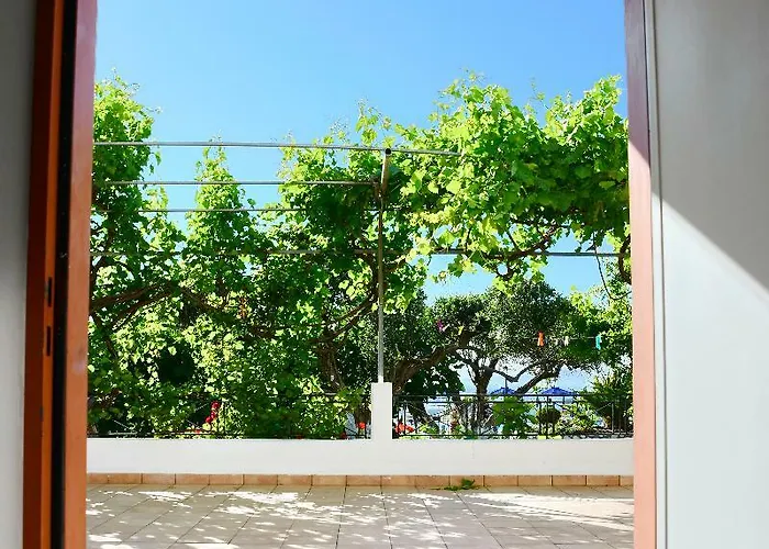 Helena Christina Aparthotel 3*